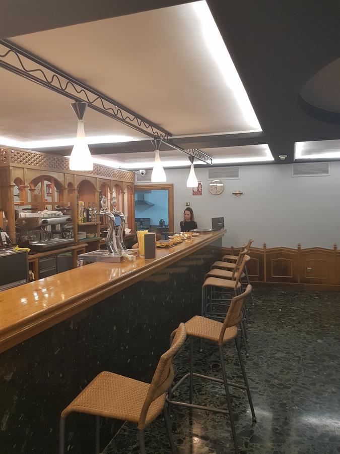 Hostal Ansonea Bera  Esterno foto