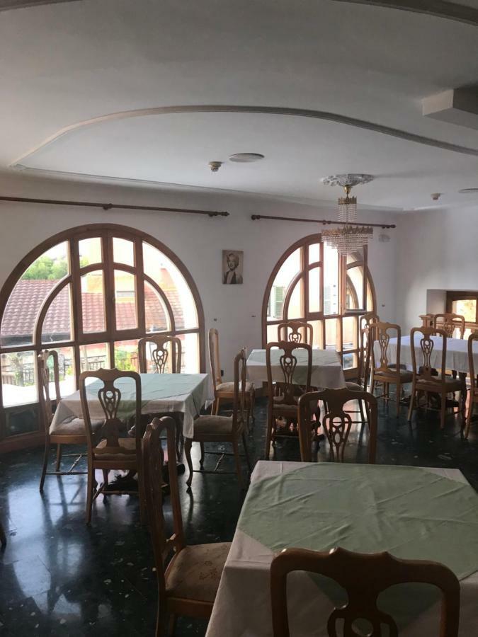 Hostal Ansonea Bera  Esterno foto